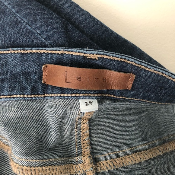 ✨SALE ✨Cropped Ripped Jeans Size 24 - Picture 4 of 4